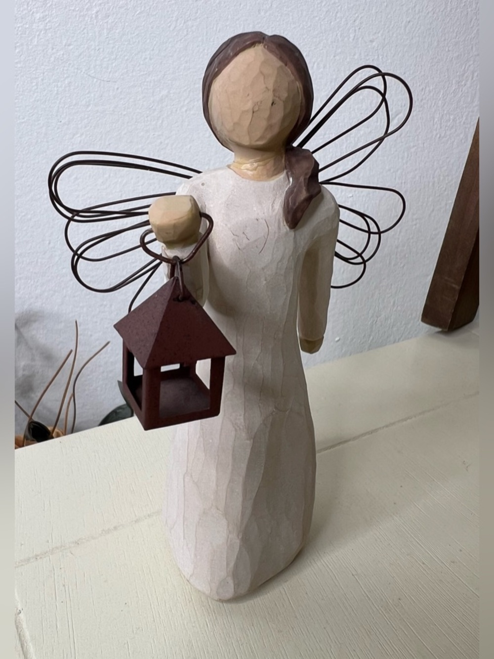 WILLOW TREE FIGURINE - ANGEL OF HOPE (GIRL LANTERN)
